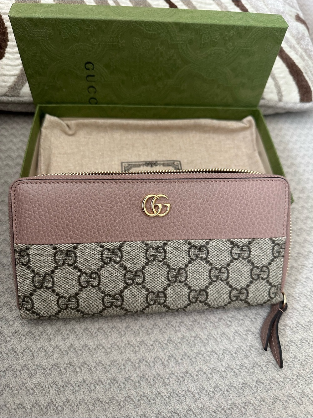 Gucci Pink GG Supreme Zip-Around Wallet with Gold Double G